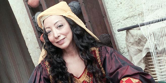 Usta sanatçı tiyatroya dönüyor Usta sanatçı tiyatroya dönüyor