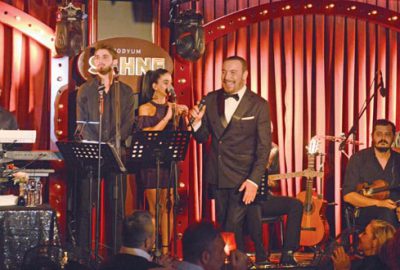 Cenk Eren’le romantik gece