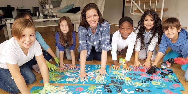 Çocukların Fahriye ablası