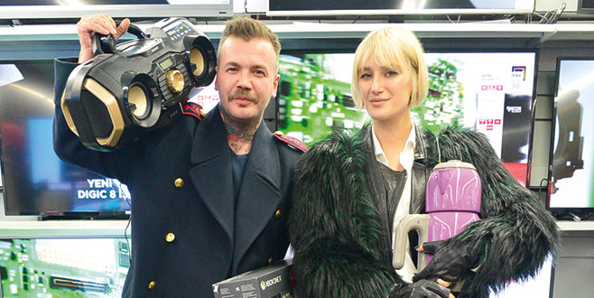 Kara Cuma’yı kaçırmadılar