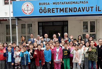 Belediyeden okullara eğitim seti desteği