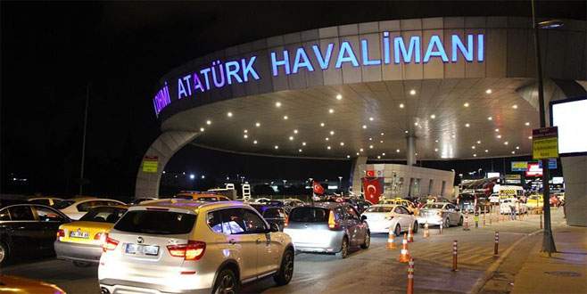Atatürk Havalimanı’nda yılbaşı yoğunluğu