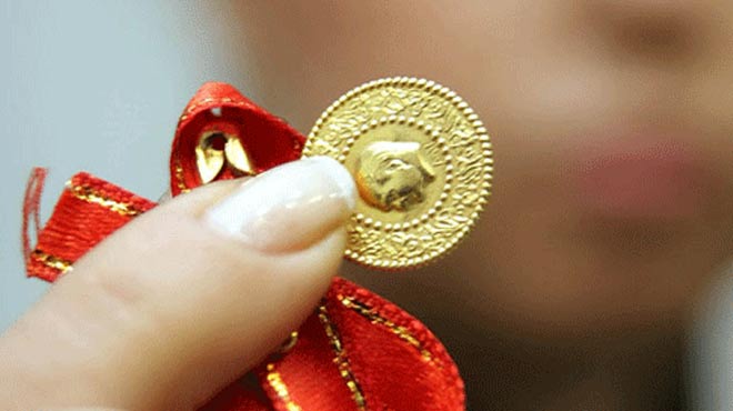 Vatandaş altında 250 lirayı bekliyor