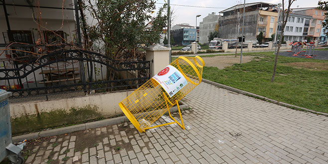 Gürsu’da pet şişe kafesleri oluşturuldu