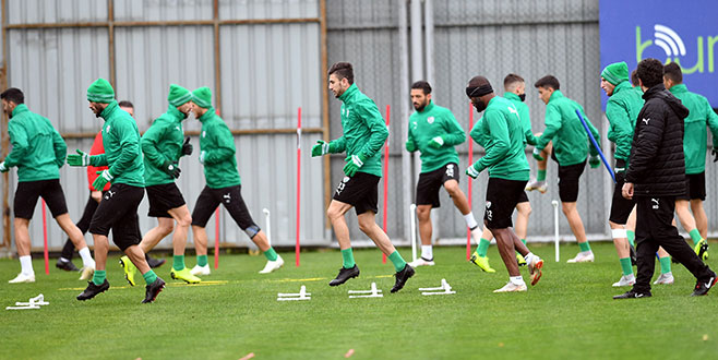 Timsah soğuk dinlemedi! Timsah soğuk dinlemedi!