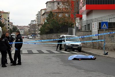 Sokak ortasında kadın cinayeti