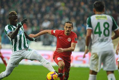 Timsah evinde kayıp!