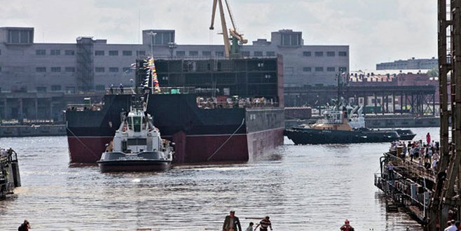 İlk yüzer nükleer santral hizmete girdi