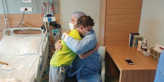 Alkışlar Mesut Komiser’e