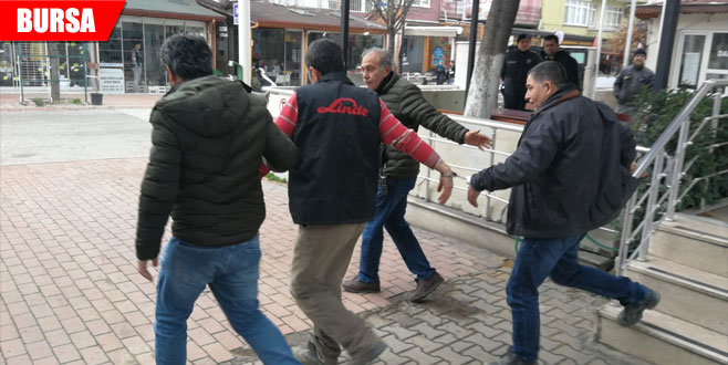 4 metrelik çukurda suçüstü yakalandılar 4 metrelik çukurda suçüstü yakalandılar