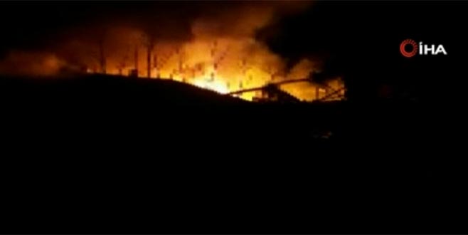 Ahşap ev alev alev yandı