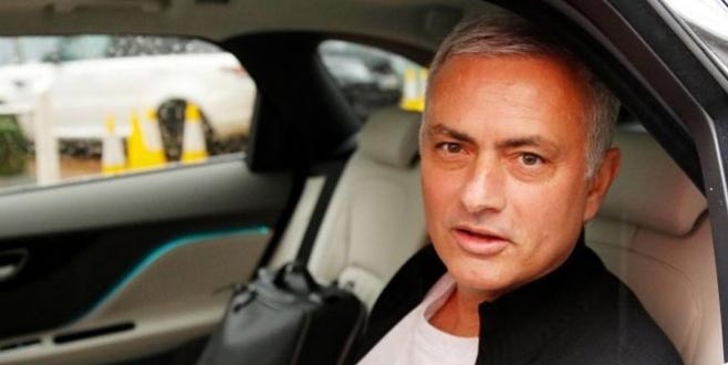 Görevden alınan Mourinho’nun otel borcu dudak uçuklattı! Görevden alınan Mourinho’nun otel borcu dudak uçuklattı!