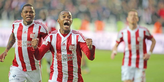 Robinho Sivas’ta mutlu Robinho Sivas’ta mutlu