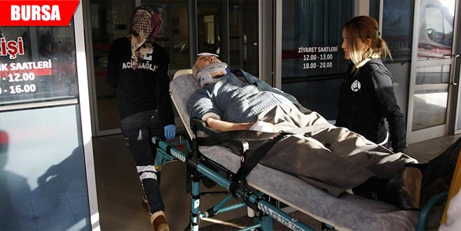 Talihsiz kaza! Kaldırımda yürürken… Talihsiz kaza! Kaldırımda yürürken…