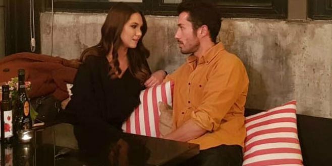 Gönlünü rol arkadaşına kaptırdı!