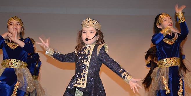 Türk ve Kazak gençlerden Türkistan Toyu