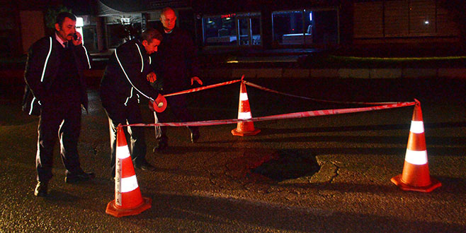 Yoldaki tuzak tehlike saçtı Yoldaki tuzak tehlike saçtı