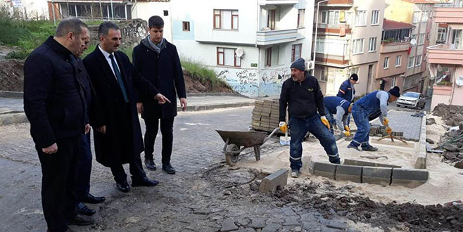 Yol genişletme ve kaldırım çalışmaları tamgaz