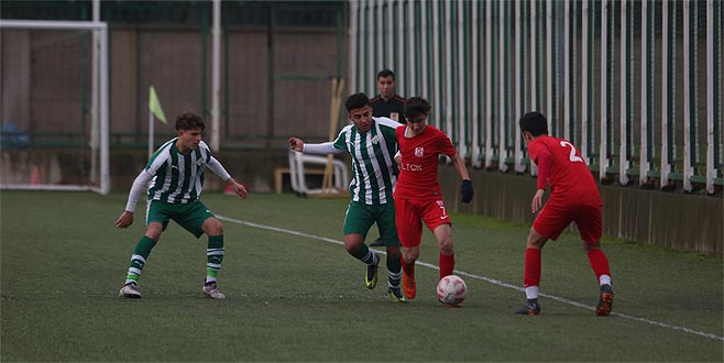 Timsah’ın zirve keyfi: 5-1 Timsah’ın zirve keyfi: 5-1