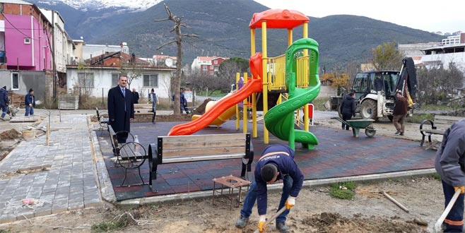 Mahalleye çocuk parkı ve basketbol sahası