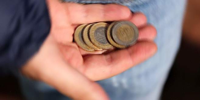 Açlık sınırı 2 bin lirayı aştı