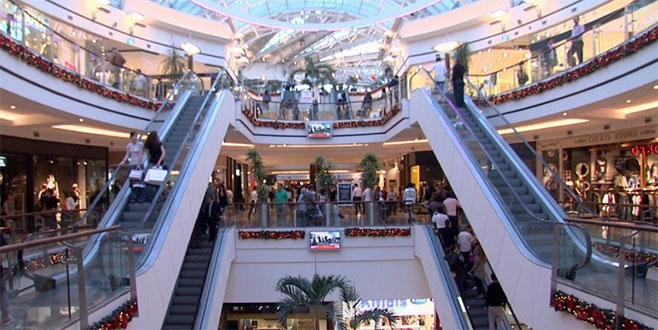 Esnaf ekmeğini bölen AVM’den şikayetçi