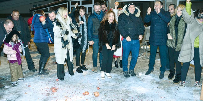 Nar patlattılar Nar patlattılar