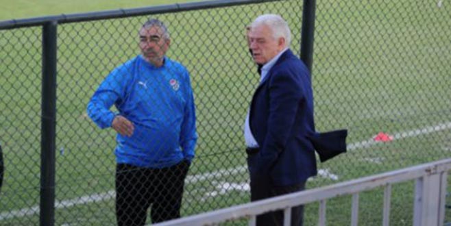 Bursaspor’da transfer zirvesi Bursaspor’da transfer zirvesi