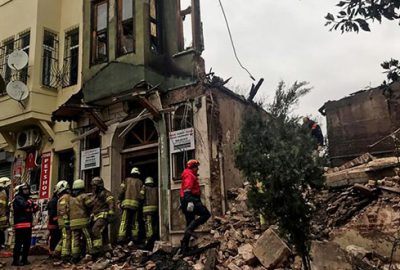 İstanbul Yedikule’de bina çöktü: 2 ölü