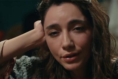 Bursa’da sahneye çıkan Öykü Gürman, aşkını böyle haykırdı!