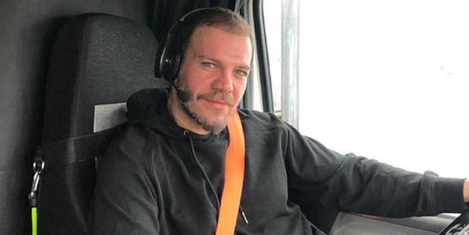 ‘Yere batsın sahte sevginiz’