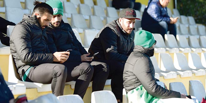 Oynamayanlar idman yaptı Oynamayanlar idman yaptı