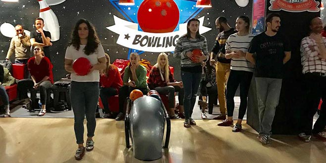 Filenin sultanları bowlingin de ustası Filenin sultanları bowlingin de ustası