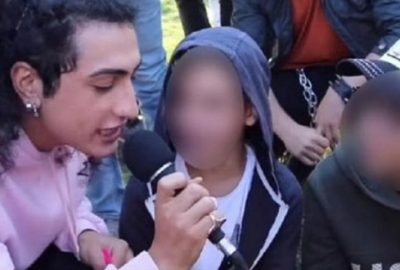 Erkek çocukları öpüştüren Gaga’dan şok savunma!