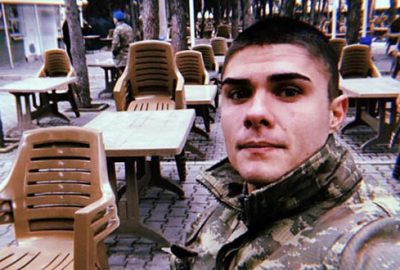 Ünlü oyuncu askerde