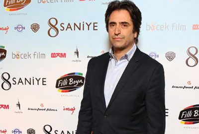 Sinema aşkından sahneye çıkmıyor