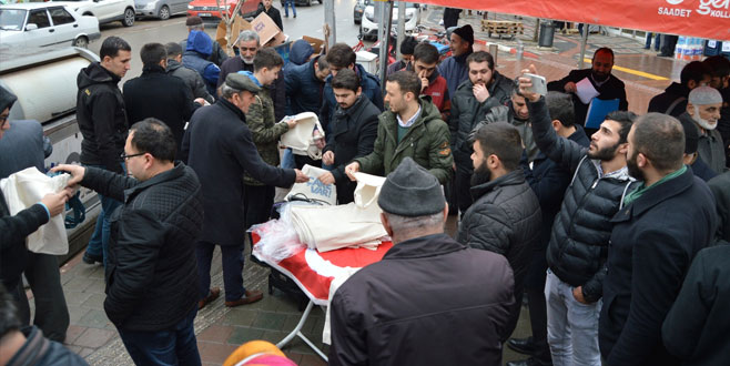 Ücretsiz bez torba dağıttılar Ücretsiz bez torba dağıttılar