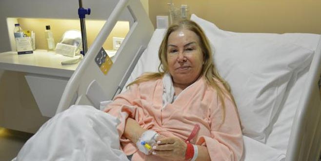 Ünlü sanatçı Bursa’da hastaneye kaldırıldı Ünlü sanatçı Bursa’da hastaneye kaldırıldı