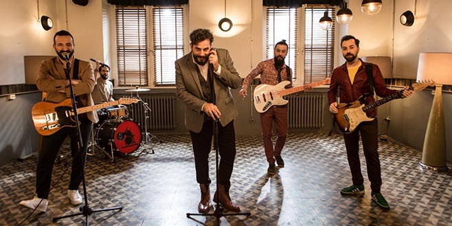 Gece Yolcuları’ndan Baba Şarkılar