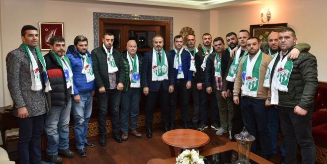 Aktaş Bursaspor taraftarıyla buluştu Aktaş Bursaspor taraftarıyla buluştu