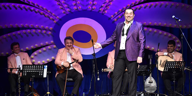 Bursa tiyatroya doyacak Bursa tiyatroya doyacak