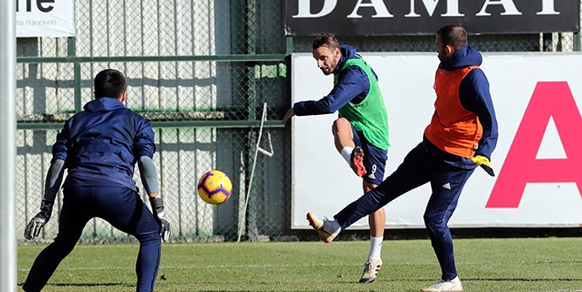 Fener Bursa’ya hazırlanıyor