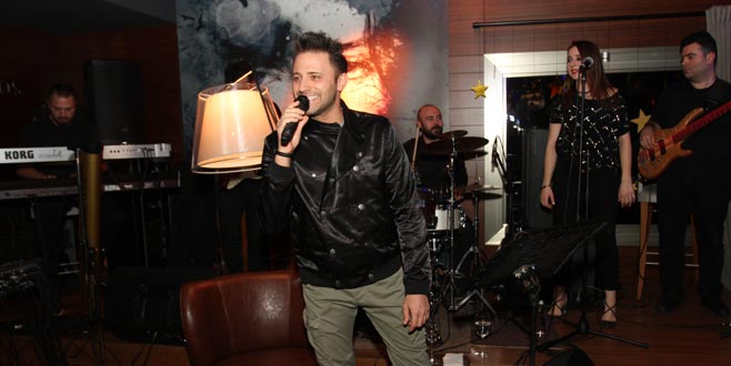 Olympos Bar’da eğlenceli gece