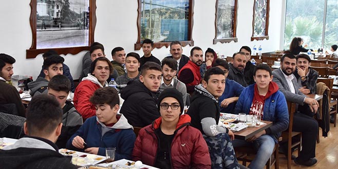 Gemlikli gençleri ağırladı