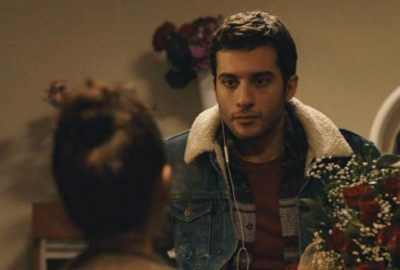 Genç oyuncu sevgilisinin saldırısına uğradı!