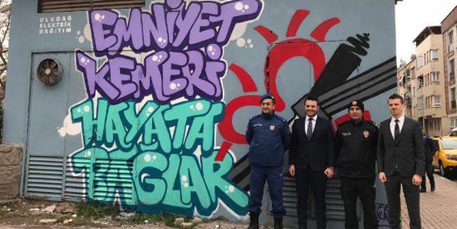 Trafolar bu kez emniyet kemerinin önemine dikkat çekti