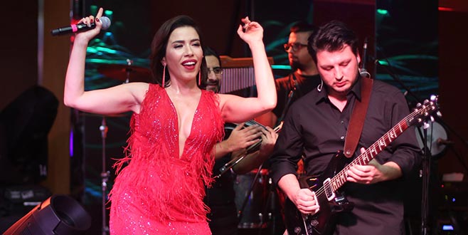 Şehit çocukları için söyledi