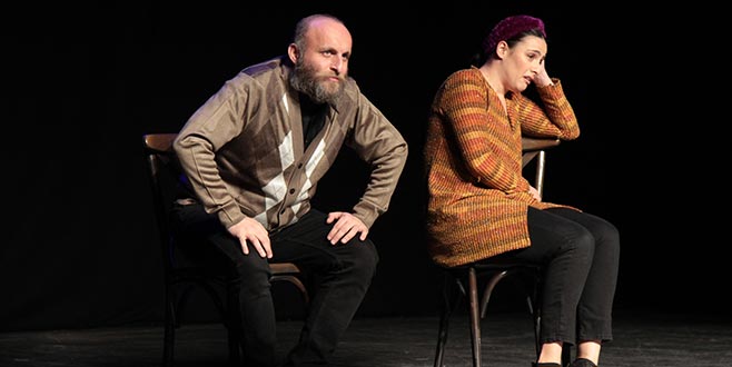 Ünlü oyuncu sahnelere geri döndü