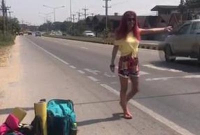 Sperm bankasına başvurarak anne olan ünlü oyuncu otostop ile Uzakdoğu’yu geziyor!