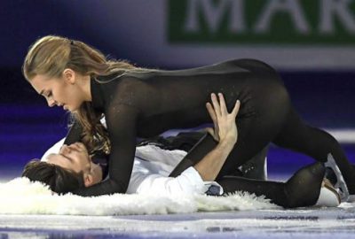 Ünlü sporcunun transparan kostümü, sosyal medyayı ikiye böldü